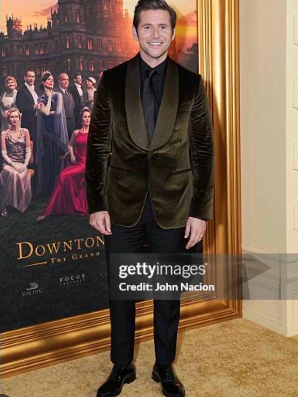 Paul Smith Olive Green Velvet Shawl-Collar Blazer